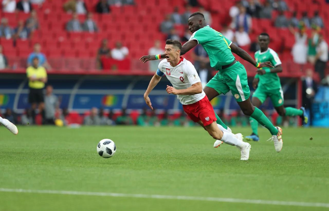 澳客新闻-德国客场险胜波兰，提前晋级