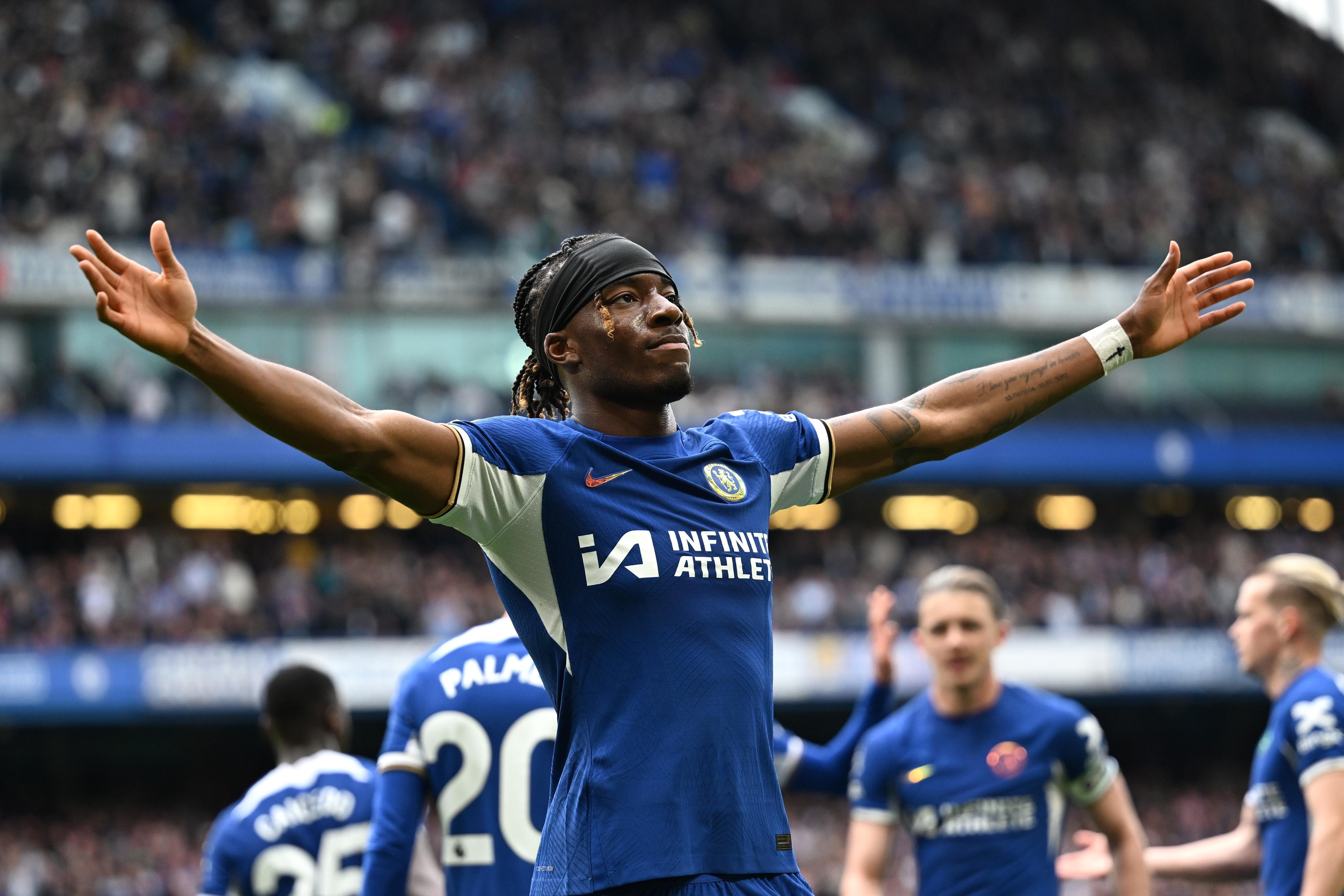 包含西汉姆联主场全取三分,紧咬欧战资格的词条 包含西汉姆联主场全取三分,紧咬欧战资格的词条