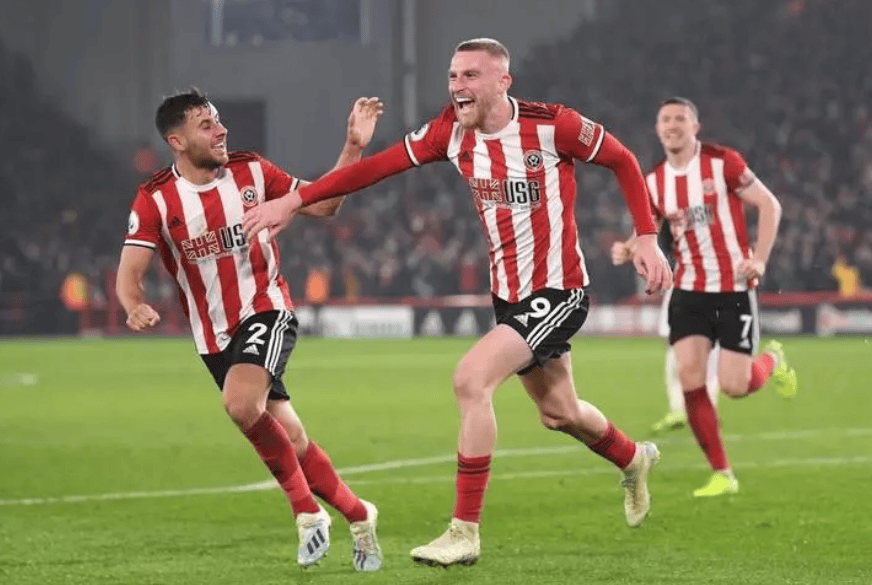 曼城防守稳固,客场遇强敌需全力应对 曼城防守稳固,客场遇强敌需全力应对