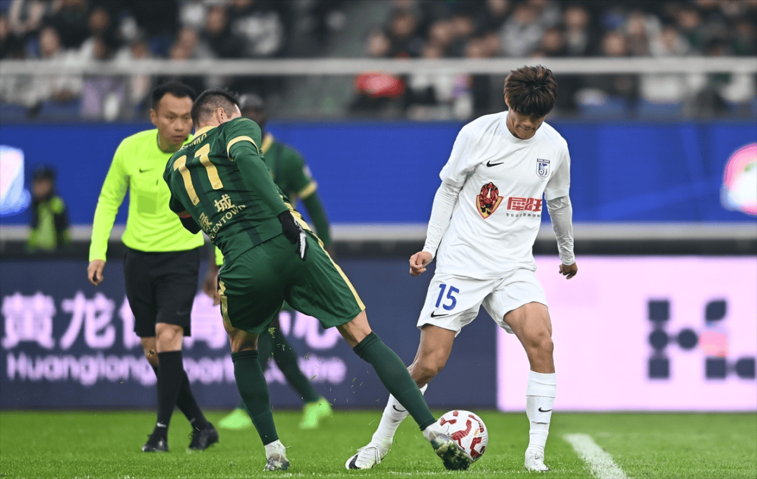 澳客活动-大连队在近期比赛中展现出出色表现