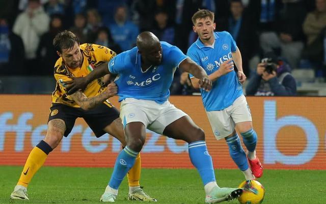 澳客官方-国米客场不敌那不勒斯，遭遇连败低迷