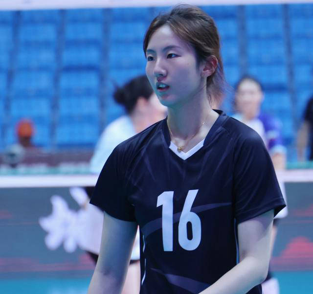 澳客下载-关于新秀崭露头角：南极足球联赛后起之秀的信息