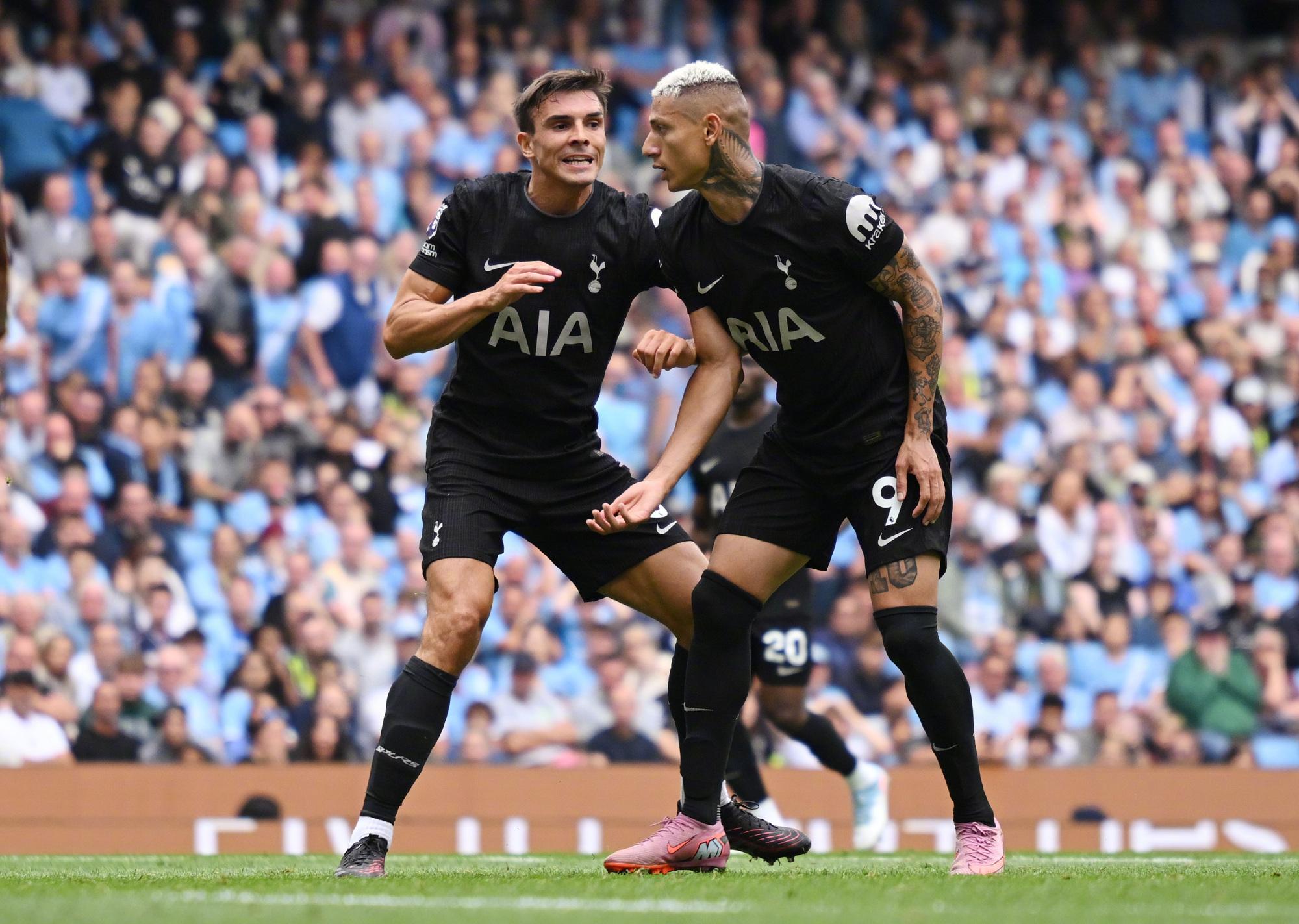 澳客视频-包含曼城主场大胜热刺，领先优势不断扩大的词条