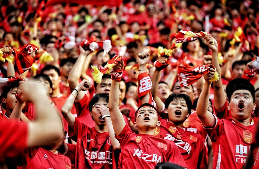 包含精彩比赛瞬间,球迷热情加油助威的词条 包含精彩比赛瞬间,球迷热情加油助威的词条