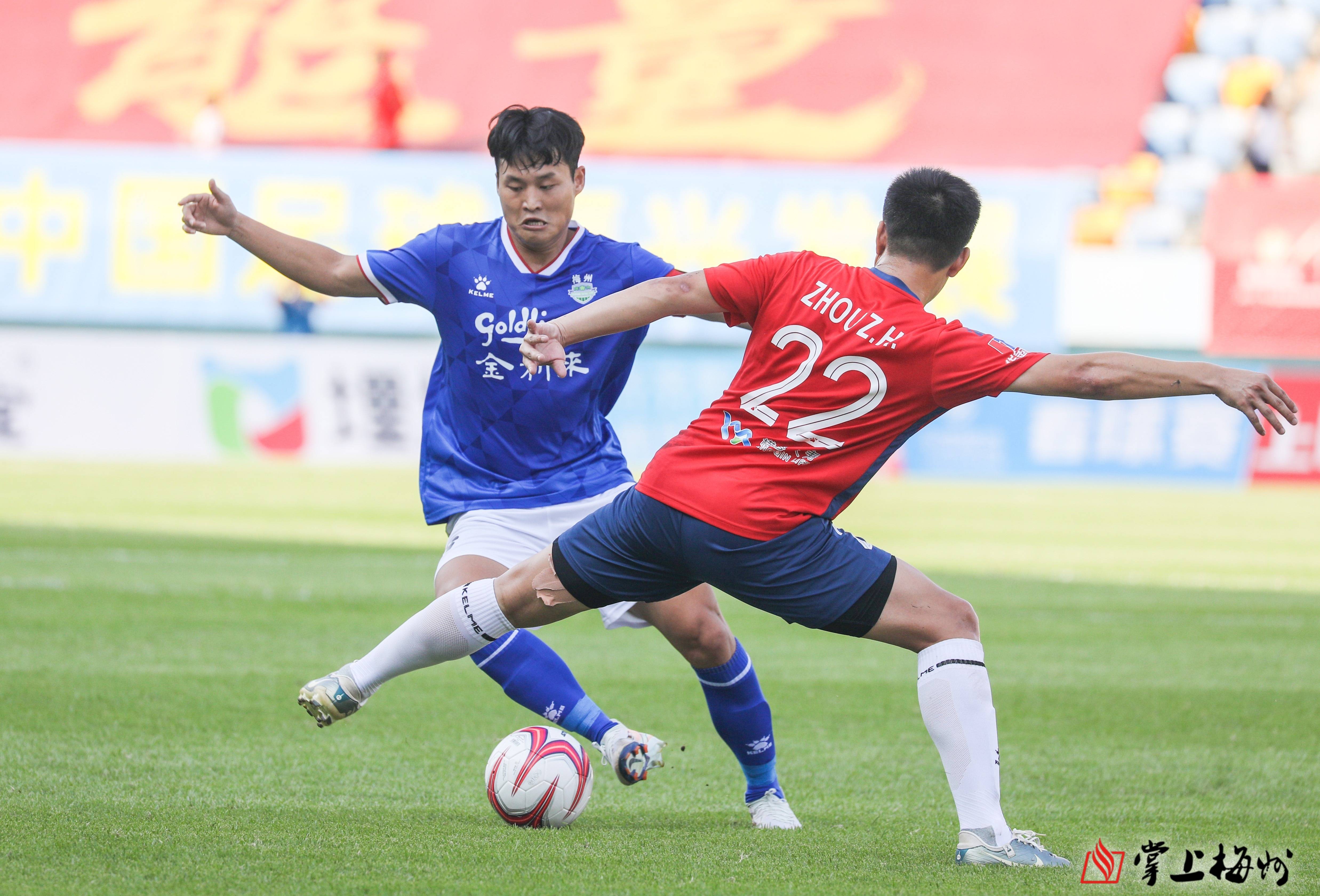 足球赛场精彩纷呈,哪支队伍表现最出色?的简单介绍 足球赛场精彩纷呈,哪支队伍表现最出色?的简单介绍