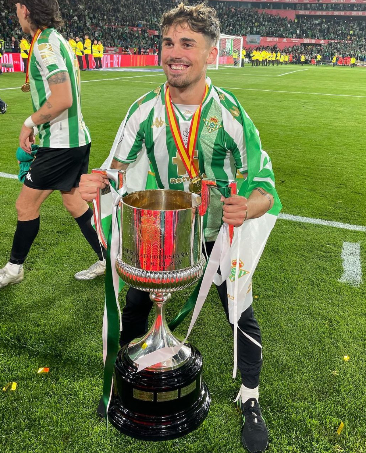 包含桑切斯恢复训练状态,意大利球迷期待其归来的词条 包含桑切斯恢复训练状态,意大利球迷期待其归来的词条